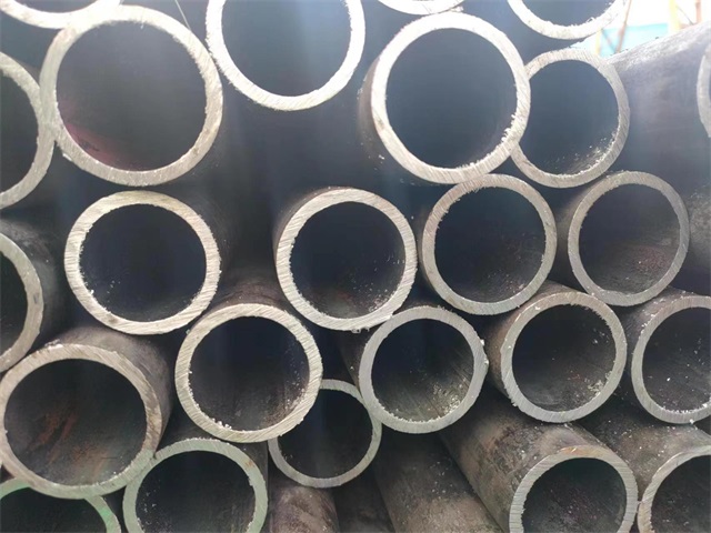 哈密10#结构用无缝钢管
